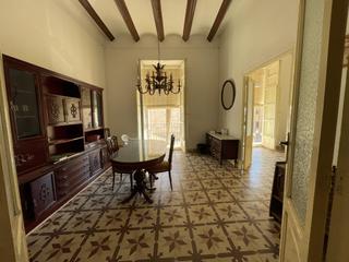 Casa en Casco Antiguo. Increble casa en plaza mayor con dos bajos comerciales y vivien