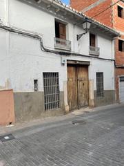 Casa a Centro. Gran casa de pueblo en el corazon de chiva