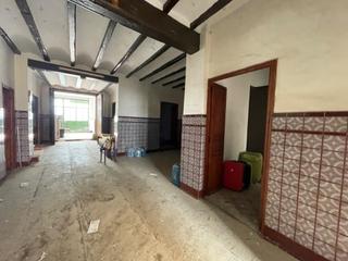 Casa a Centro. Gran casa de pueblo en el corazon de chiva