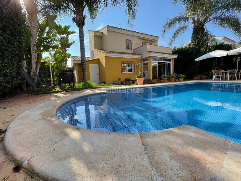 Foto 33d8b33e-010c-40ef-b831-736e24077da6. Xalet amb aparcament piscina a Urbanizaciones Llíria