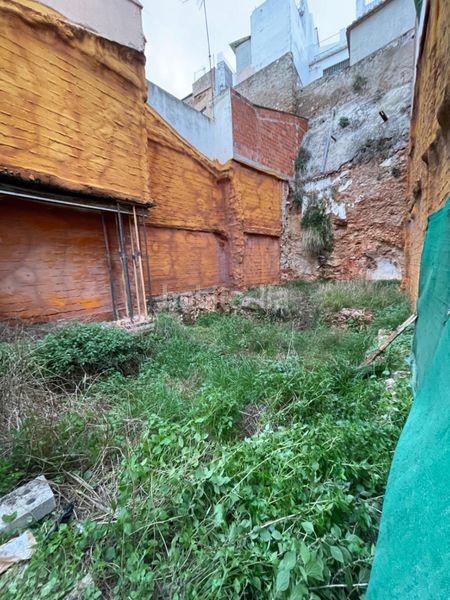 Foto 57fd5d34-9c2d-4466-9f7e-f0995bbb7526. Terreny residencial a Casco Antiguo Llíria
