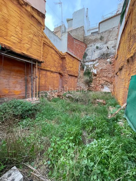 Foto 79ef7263-a404-49e3-ae54-86ab34666457. Terreny residencial a Casco Antiguo Llíria