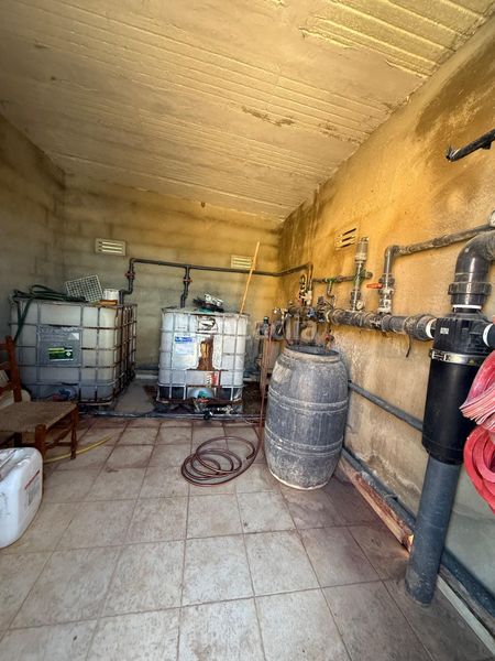 Foto b454e55f-d1a4-4da5-aaf9-4b110ff75741. Xalet amb aparcament piscina a Urbanizaciones Llíria