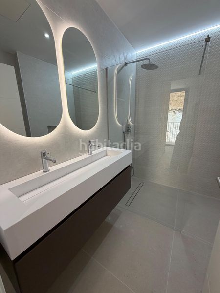 Foto b4635a27-8ba2-4425-aa3e-a3cd1190c307. Casa amb piscina a Benissanó