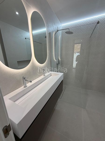 Foto f4b35215-a117-4fda-be5b-1e8def89be21. Casa amb piscina a Benissanó
