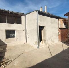 Maison à Albelda. Casa de estilo rústico en albelda con potencial para personaliza