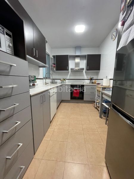 Foto 0edb1376-7aa5-49d4-9907-735c5f298e8c. Pis amb aparcament a Vilamarxant