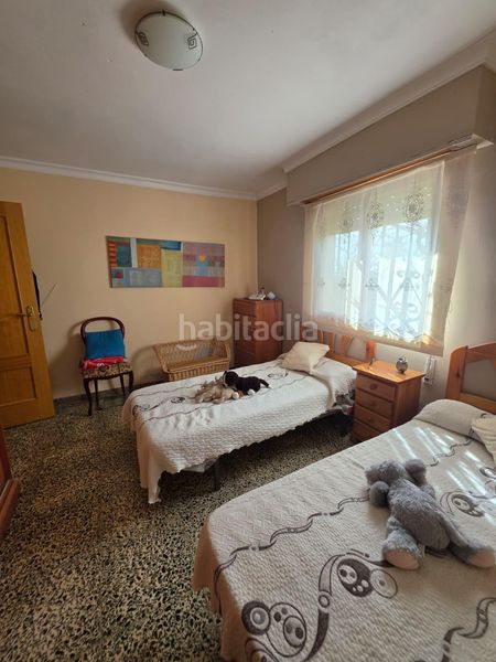 Foto a615b993-8999-4342-bbad-2f2c83df9764. Xalet amb piscina a Urbanizaciones Llíria