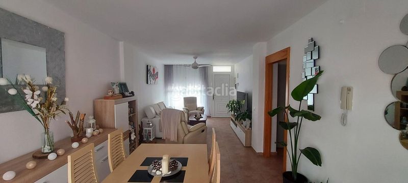 Foto 12886b37-48f9-40f0-8b7b-93cff2d8aa02. Casa amb aparcament a Marines