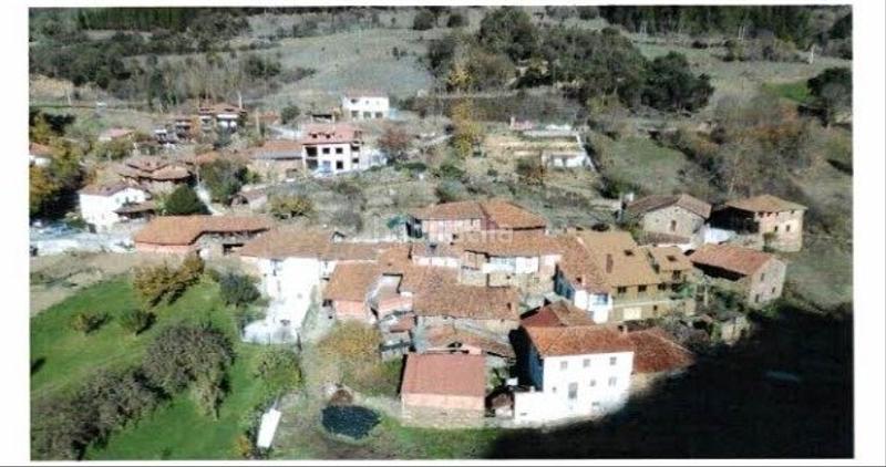 Foto 20d61f9f-88da-4625-babc-38c78d146b0a. Finca rústica terreno urbano con proyecto incluido en Potes