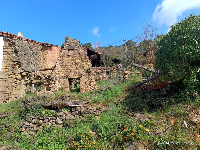 Foto 95af370e-2279-454f-a0e7-b912fd66d903. Finca rústica terreno urbano con proyecto incluido en Potes