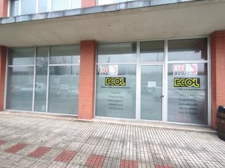 Lloguer Local Comercial a Astillero (El). Se alquila local comercial en el centro de negocios de guarnizo