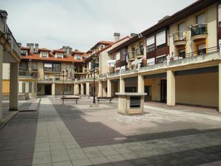 Lloguer Local Comercial a Cartes. Alquiler de local en cartes