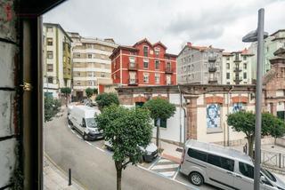 Local Comercial en Calle de Perines