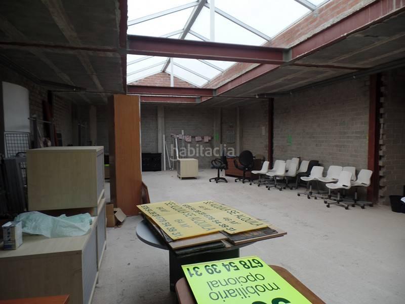 Foto 3b4b5175-50ea-474b-a08a-430fb225274e. Location local commercial dans Centro Torrelavega