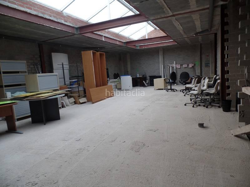 Foto 4a7b475c-8ed2-4870-b194-30c50c208487. Location local commercial dans Centro Torrelavega