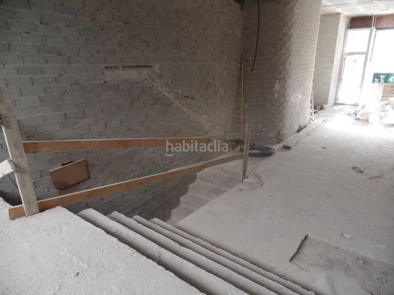 Foto b48bcbac-8fc9-4ca5-b036-c50f7fc1aee0. Location local commercial dans Centro Torrelavega