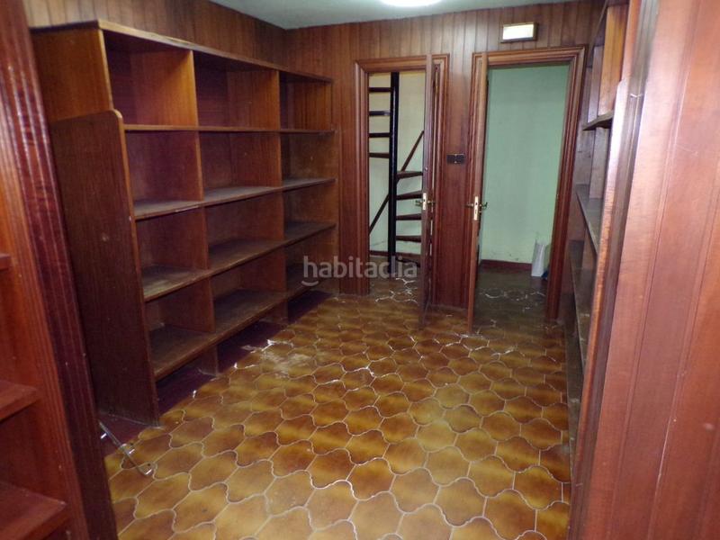 Foto c2a3edca-8f30-4c16-b8bd-0b25b877a5d3. Location local commercial dans Sierrapando Torrelavega