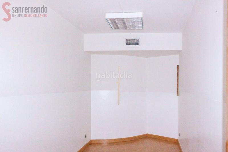 Foto 14b0cb08-f16d-4333-8d43-1bc648a96086. Location local commercial dans Centro Torrelavega
