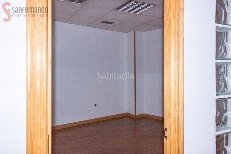 Foto 5879d3bc-51e0-4cf2-a177-b65f9ebc7288. Location local commercial dans Centro Torrelavega