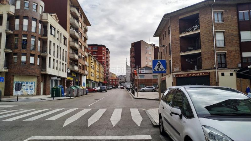 Foto 38187738-dd3a-429a-9008-d7741fd630a8. Aparcament cotxe a Centro Torrelavega