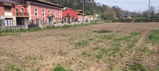 Terreny residencial a Mazcuerras. Parcela urbana en villanueva de la peña