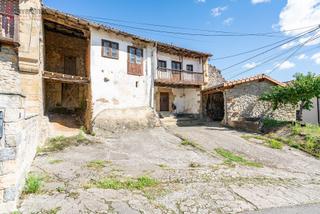 Casa a Santillana del Mar. Casona en santillana del mar con proyecto y licencia
