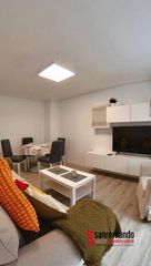 Location Appartement  Calle calle honduras. Se alquila piso en los castros de septiembre a junio
