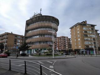 Miete Büro in Covadonga - Campuzano - Ciudad Vergel. Oficina para profesionales
