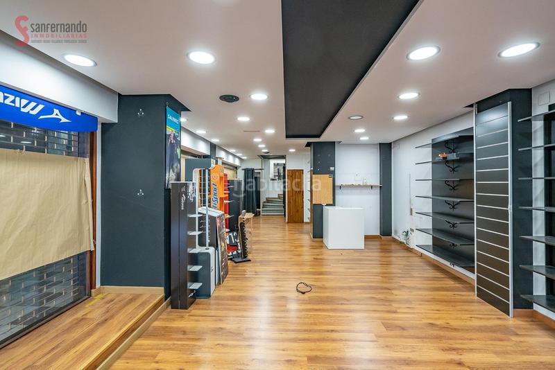 Foto 37f0373f-819a-4076-af17-1095b3e65845. Local comercial a Centro Torrelavega