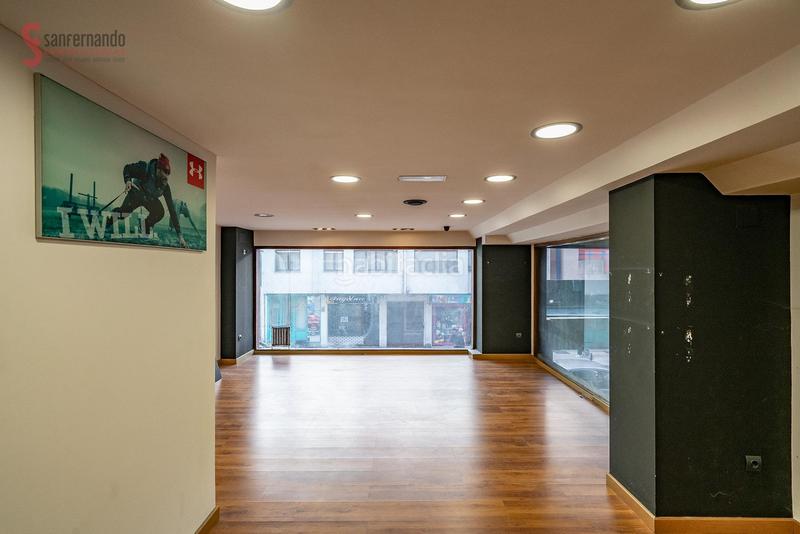 Foto 418db4fd-5c71-456d-bc63-68737d17a7b7. Local comercial a Centro Torrelavega