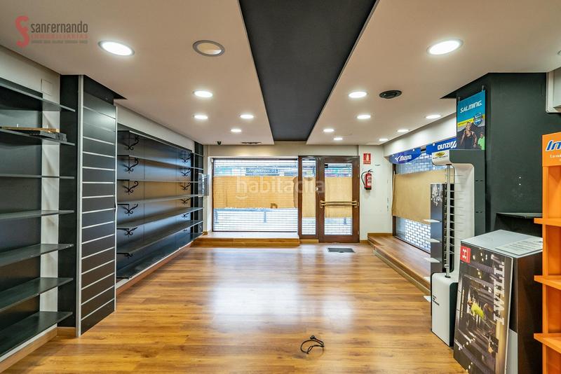 Foto e7ae8976-4ff8-4048-8af7-b117951d5e51. Local comercial a Centro Torrelavega