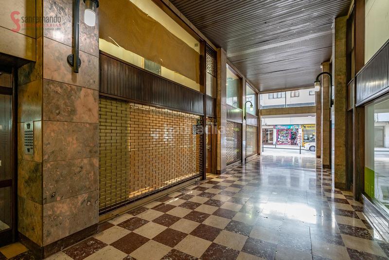 Foto f3039eb5-27c4-4a15-b4a4-d8172d153307. Local comercial a Centro Torrelavega