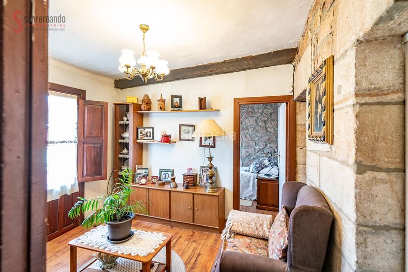 Foto 8606f417-fde9-464f-b2a1-be3ff5f14851. Casa aparellada a Nueva Ciudad Torrelavega