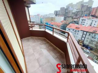 Miete Etagenwohnung  Calle san fernando. Se alquila apartamento reformado con terraza en calle san fernan
