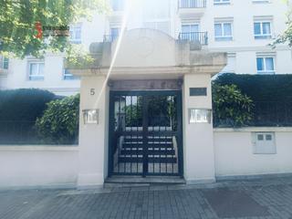 Lloguer Pis  Barrio barrio del cueto la pereda. Piso de 3 habitaciones y 2 baños con garaje y trastero, para lar