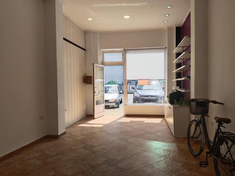 Foto 845b138e-dcd1-44b6-84d7-8dd0bbd0c032. Alquiler local comercial  en el barrio covadonga en Torrelavega