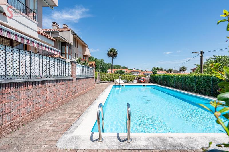 Foto 114cf5f8-9cc9-42c9-b612-353053c1d1ad. Maison jumelée avec chauffage parking piscine dans Alisal - San Román Santander