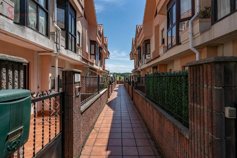 Foto e518b3a6-4673-4ac7-9460-4650a46f17fd. Maison jumelée avec chauffage parking piscine dans Alisal - San Román Santander