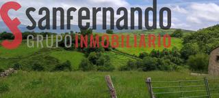 Casa a San Pedro del Romeral. Terreno agrario de más de 21.000 m2 con dos cabañas pasiegas en