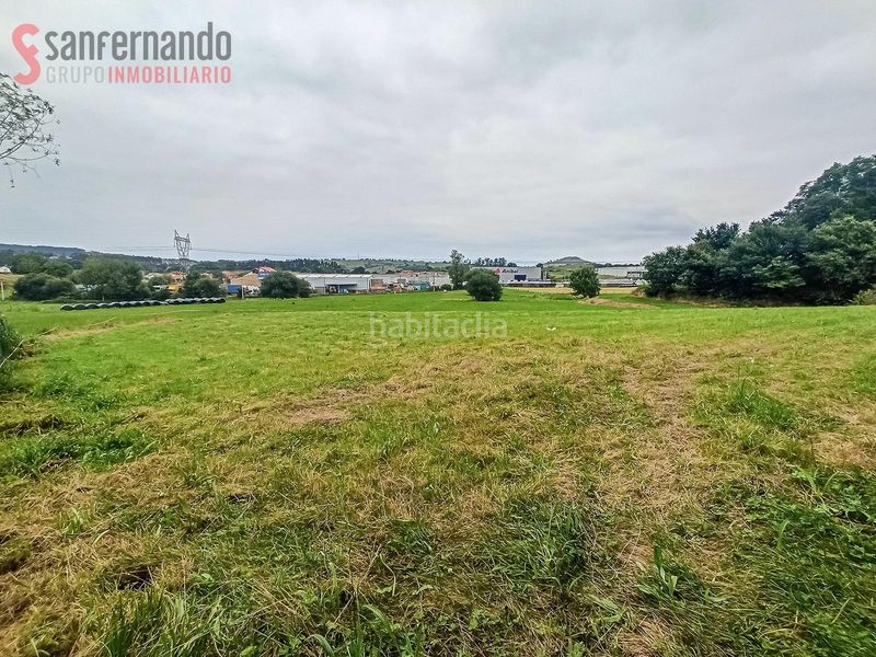 Foto b0e35604-8687-4315-8005-4183627a566e. Finca rústica a Reocín