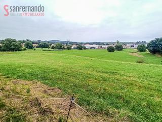 Landgut in Reocín. Terreno rustico para la construcción de una vivienda