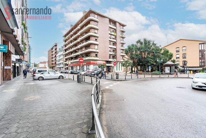 Foto f2a993d8-a918-482f-bb32-1975443ddc31. Local commercial dans El Parque - Zapatón Torrelavega