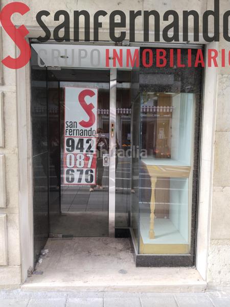 Foto e6e3006a-26e2-4154-aabd-6cf4af86c1da. Alquiler local comercial centrico local en Centro Torrelavega