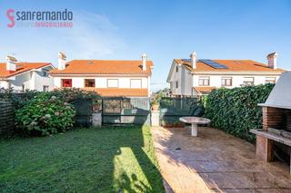 Maison jumelée  Avenida menicenses. Descubre tu paraíso cerca de la playa!