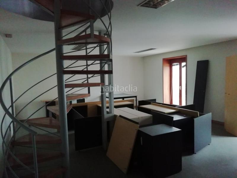 Foto 88c7e28c-167b-45ae-9a7d-12544a4517ed. Alquiler local comercial alquiler de oficinas en pleno Centro en Torrelavega