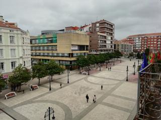 Location Local commercial à Centro. Alquiler de oficinas en pleno centro de torrelavega