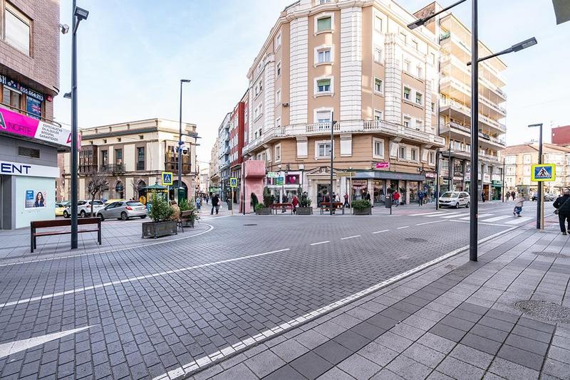 Foto 5ace4918-66ed-4a67-b75a-ec37b0aa5610. Casa in Centro Torrelavega