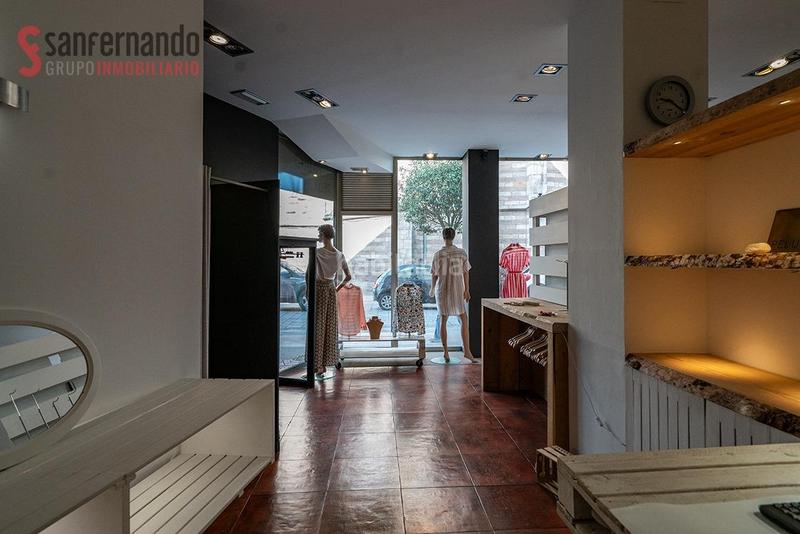 Foto 0ea58e64-412c-4dcb-9d23-b7fd8709304d. Local comercial  en el centro en Inmobiliaria - Barreda Torrelavega