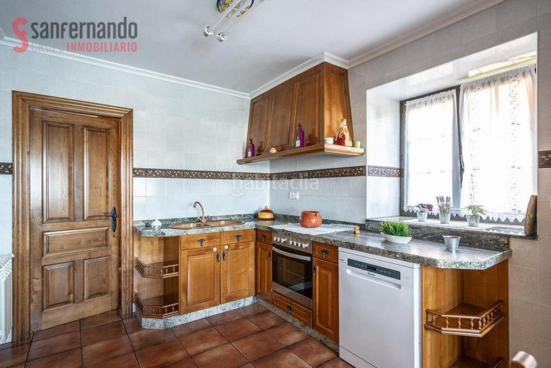 Foto b8248b0f-cba4-47a3-aca2-0e5b053de53f. Casa  estilo montañés cerca de costa en Cudón Miengo